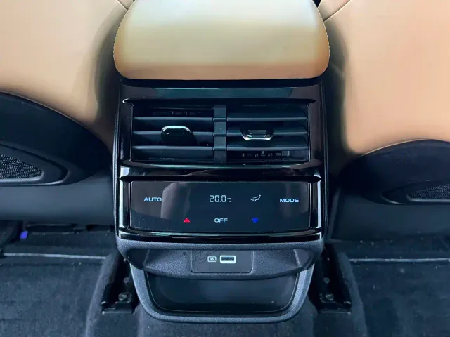 Geely Xingyue L — Фото автомобиля 12