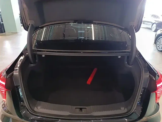 Hongqi H5 PHEV — Фото автомобиля 18
