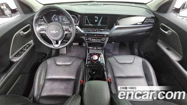 Kia Niro — Фото автомобиля 7