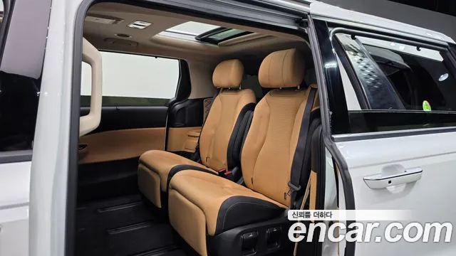 Kia Carnival 4th Gen — Фото автомобиля 11