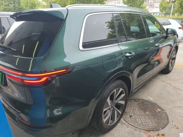 Li Auto ONE — Фото автомобиля 6