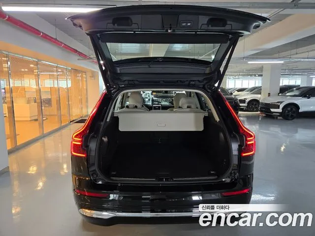 Volvo XC60 Generation 2 — Фото автомобиля 5