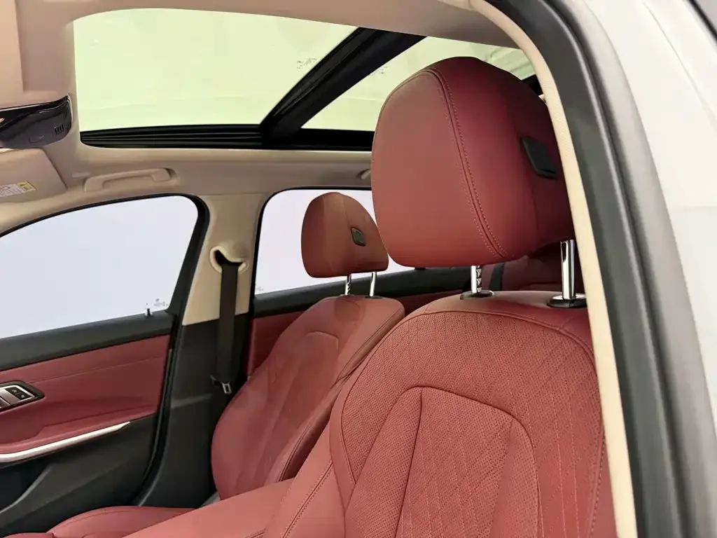 BMW BMW i3 2026 eDrive 35 L — Фото автомобиля 25