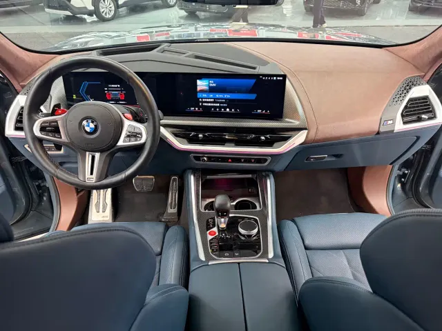 BMW XM — Фото автомобиля 12