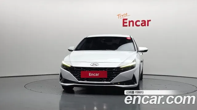 Hyundai AVANTE Avante (CN7) — Фото автомобиля 3