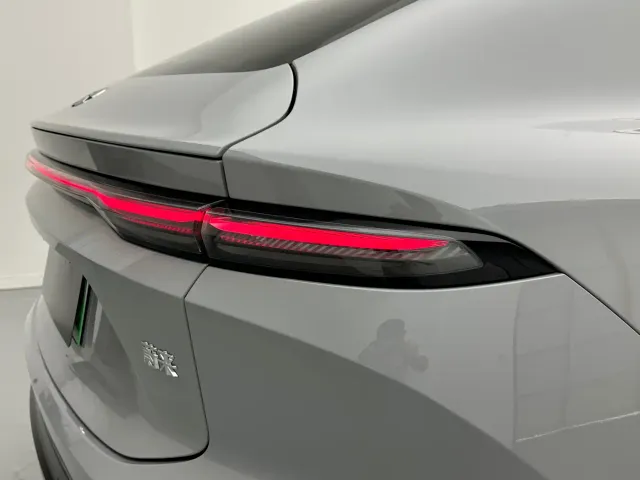 Nio EC6 — Фото автомобиля 6