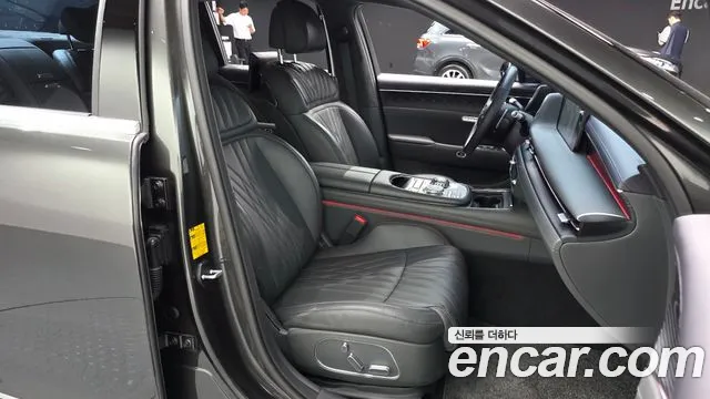 Genesis G90 — Фото автомобиля 25