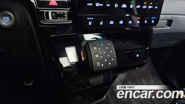 Hyundai Staria — Фото автомобиля 12