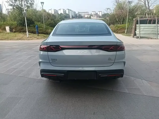 BYD Qin L — Фото автомобиля 5