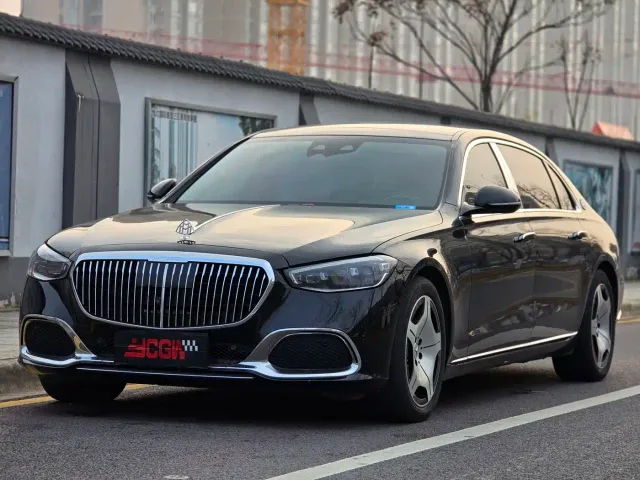 Фотография автомобиля — Mercedes-Benz Maybach S-Class