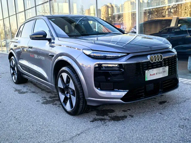Audi Q6L e-tron — Фото автомобиля 3