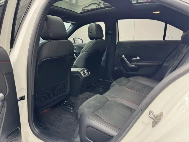 Mercedes-Benz A-Class — Фото автомобиля 11