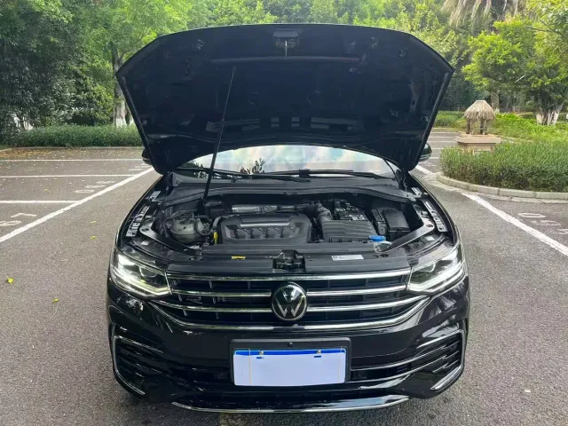 Volkswagen Tiguan L — Фото автомобиля 11
