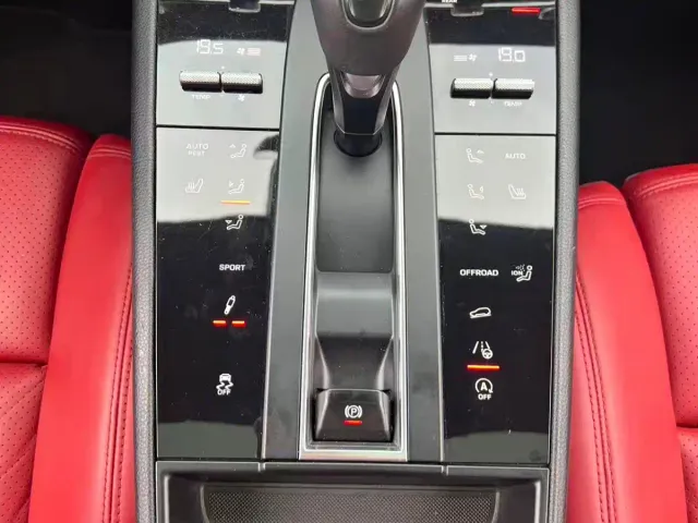 Porsche Macan — Фото автомобиля 15