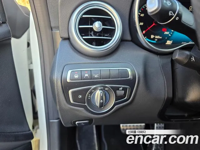 Mercedes-Benz C-Class W205 — Фото автомобиля 12