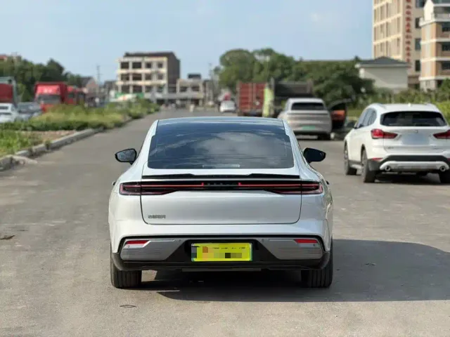 Geely Galaxy Xingyao 8 — Фото автомобиля 5