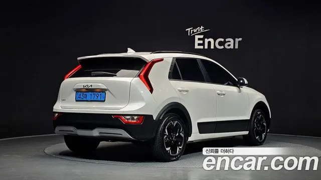Kia Niro Niro (New) — Фото автомобиля 2