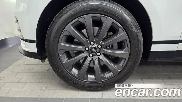 Land Rover Range Rover Velar — Фото автомобиля 5
