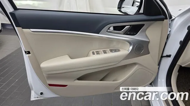 Genesis G70 New — Фото автомобиля 13