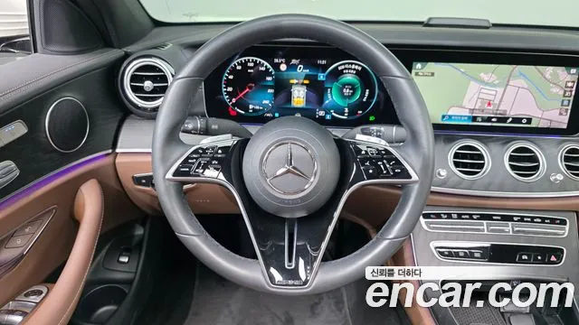 Mercedes-Benz E-Class — Фото автомобиля 13