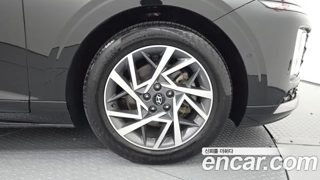 Hyundai Grandeur Grandeur (GN7) 2.5 Бензин 2WD — Фото автомобиля 6