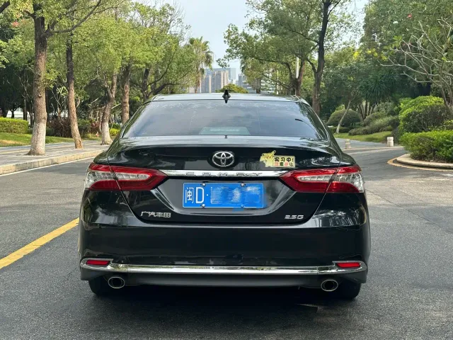 Toyota Camry — Фото автомобиля 8
