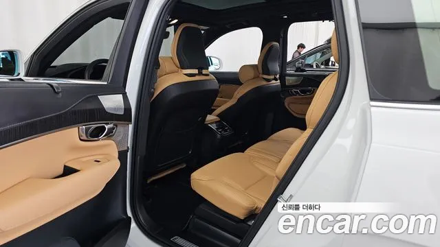 Volvo XC90 Generation 2 — Фото автомобиля 11