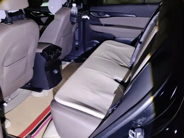 Buick Envision Plus — Фото автомобиля 11