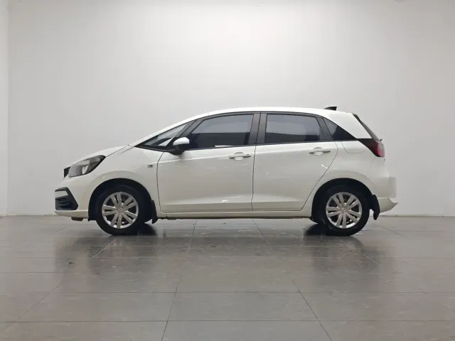Honda Fit — Фото автомобиля 10