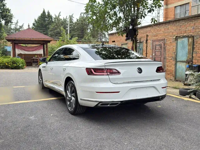 Volkswagen CC — Фото автомобиля 9