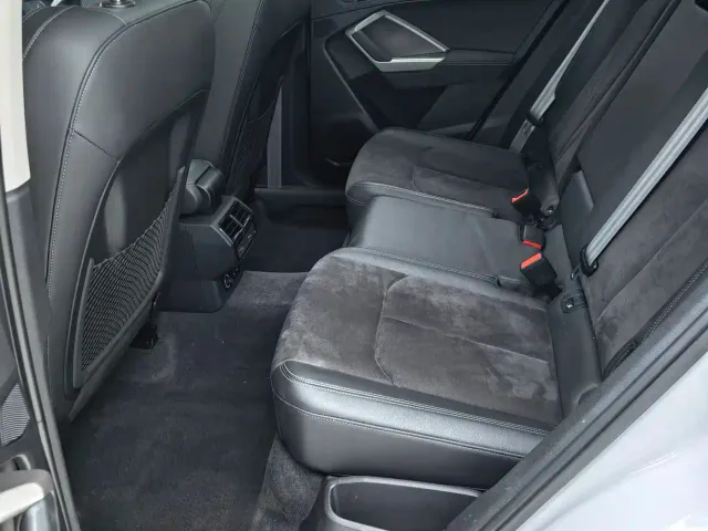 Audi Q3 — Фото автомобиля 3