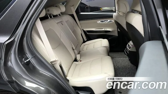 Genesis GV70 2.5T Бензин 2WD — Фото автомобиля 11