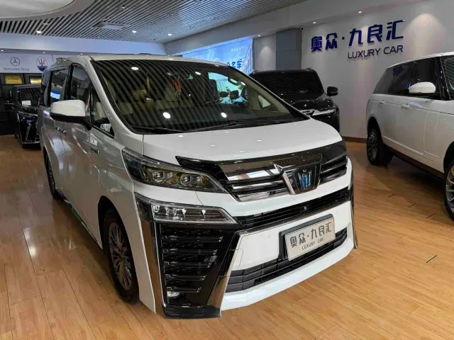Фотография автомобиля — Toyota Vellfire
