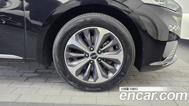 Kia K8 K8 Hybrid — Фото автомобиля 21