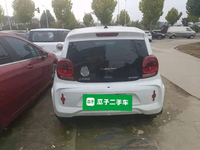 Roewe Clever — Фото автомобиля 5
