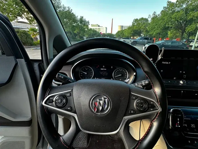 Buick GL8 — Фото автомобиля 13