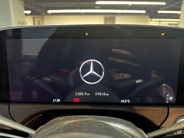 Mercedes-Benz E-Class — Фото автомобиля 6