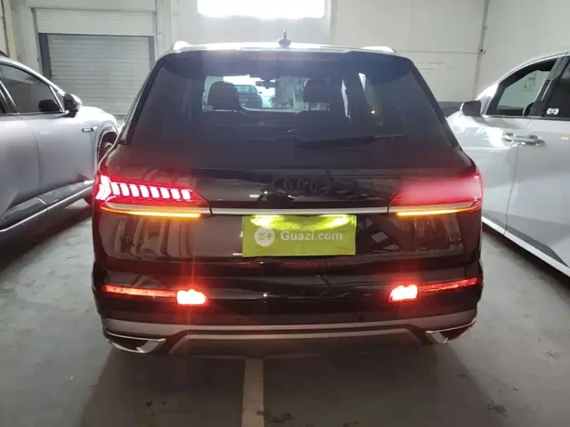 Audi Q7 — Фото автомобиля 5