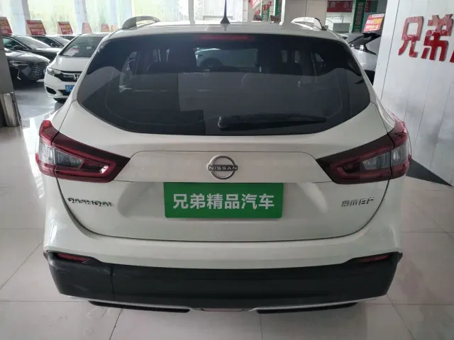 Nissan Qashqai — Фото автомобиля 12