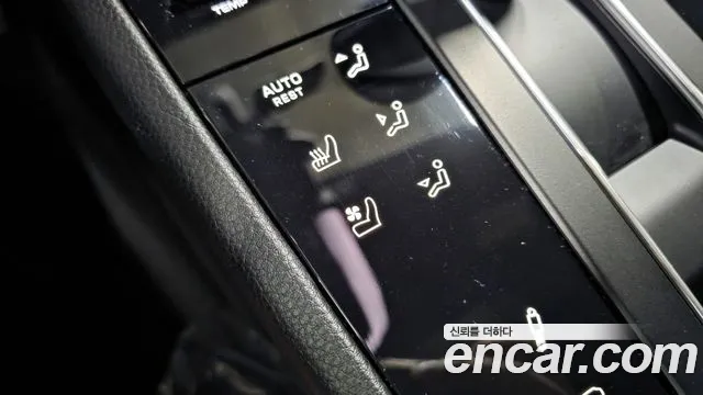 Porsche Macan — Фото автомобиля 16