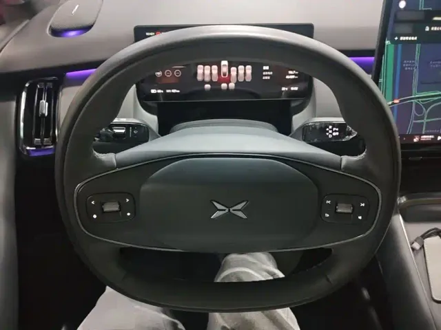Xpeng P7+ — Фото автомобиля 6