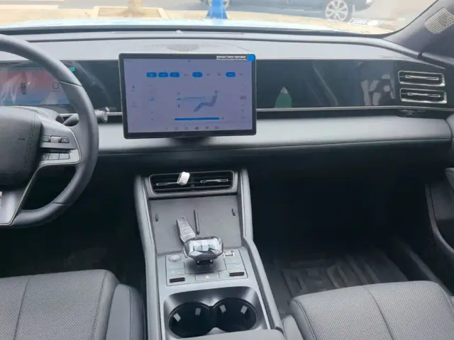 BYD Qin L — Фото автомобиля 12