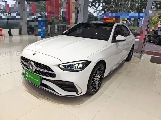 Фотография автомобиля — Mercedes-Benz C-Class
