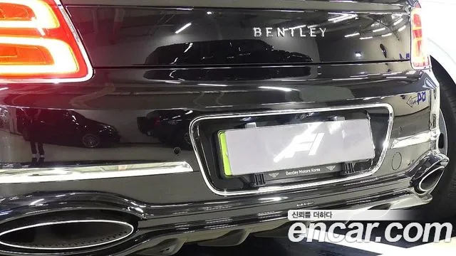 Bentley Flying Spur — Фото автомобиля 2