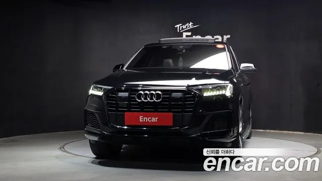 Audi Q7 — Фото автомобиля 3