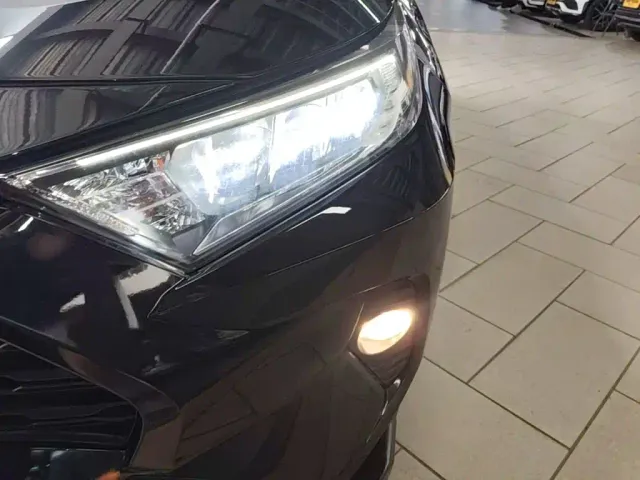 Toyota RAV4 — Фото автомобиля 23
