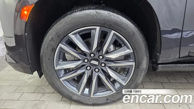 Cadillac Escalade Escalade 5 поколение — Фото автомобиля 5