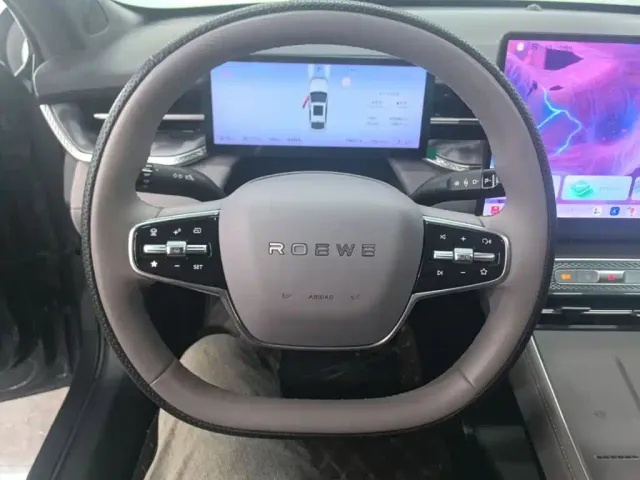 Roewe M7 DMH — Фото автомобиля 10