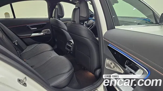 Mercedes-Benz E-Class E-класс W214 E300 4MATIC Exclusive — Фото автомобиля 10