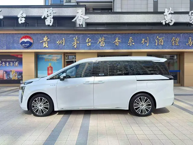 GAC Trumpchi E8 — Фото автомобиля 9